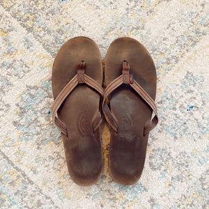 Rainbow women’s brown thin strap sandals - size 9.5